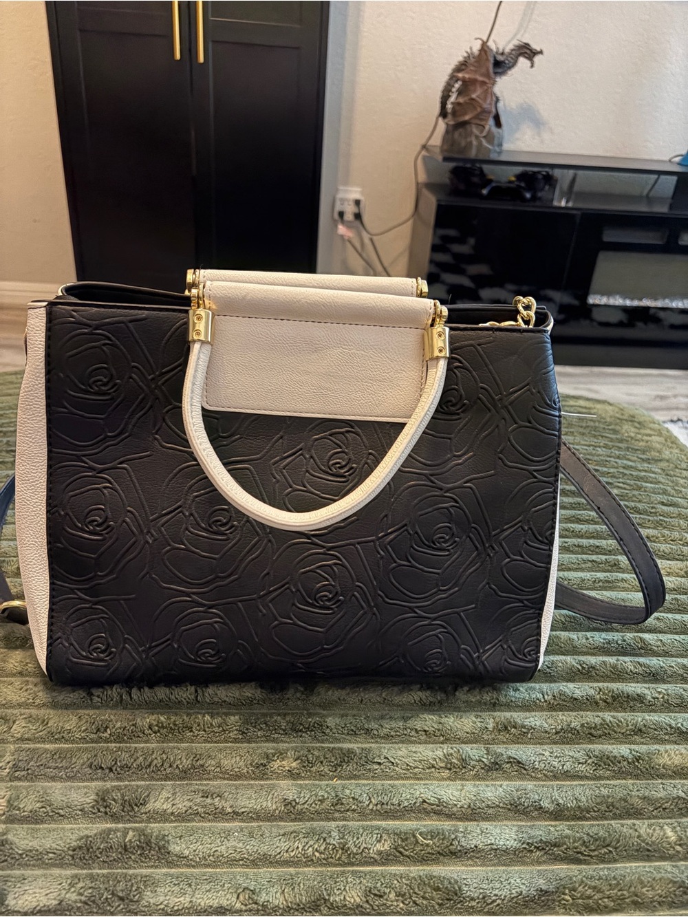 Betsey Johnson Black White Rose
Embossed Satchel Crossbody Bag
NWOT